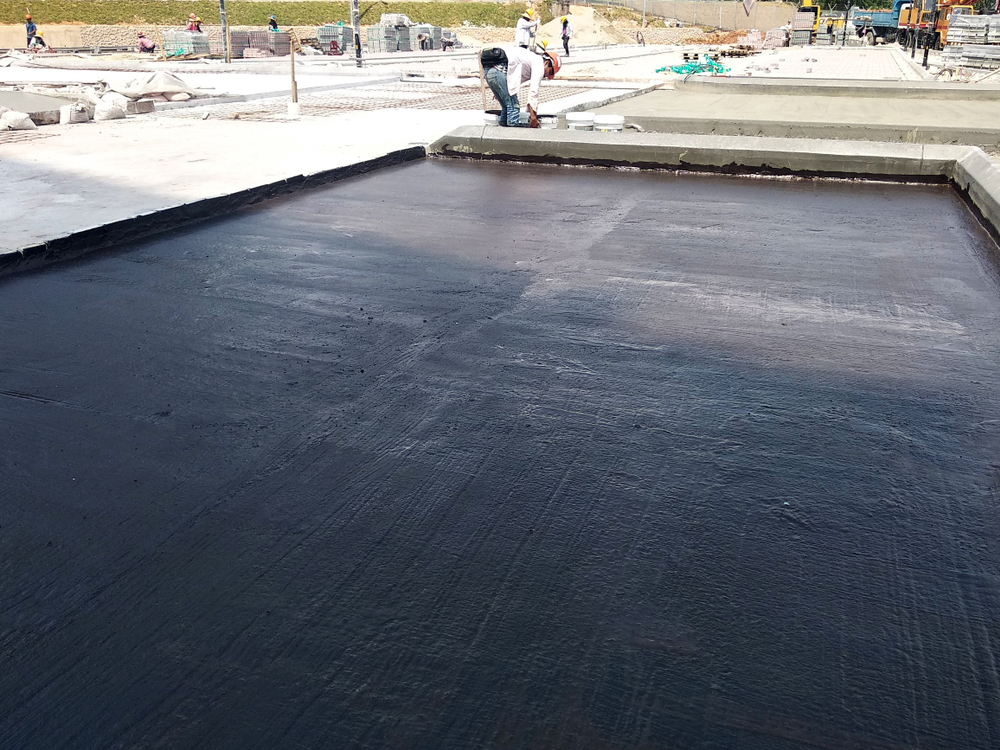 Waterproof,Coatings,Applied,On,Flat,Roof,Concrete,Surfaces.,There,Are